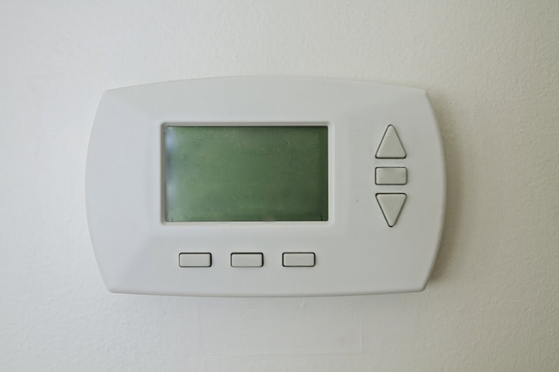 Why Is My Thermostat Blank?Blank space on screen of thermometer